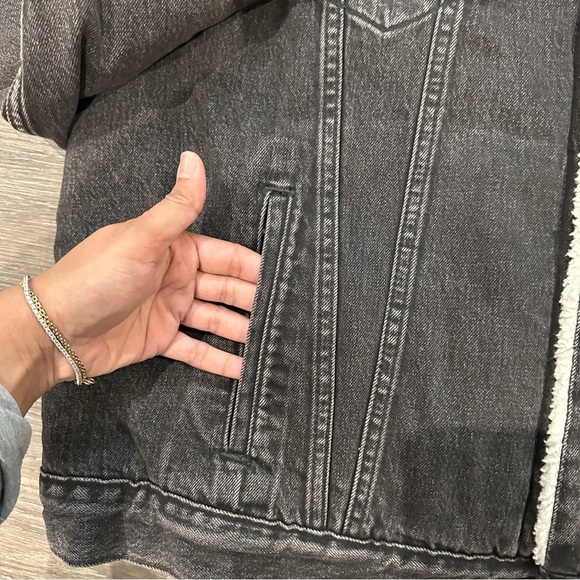 NWT Levi’s Men’s Oversized Vintage Relaxed Fit Sherpa Trucker Jacket sz XXL - Picture 12 of 16